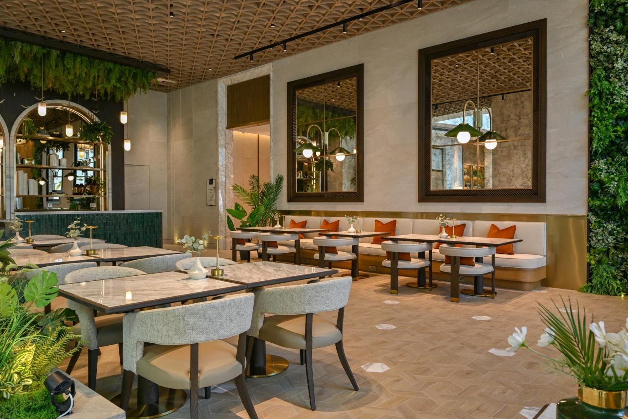 Onyx Rotana Hotel Манама Екстериор снимка The interior of the restaurant