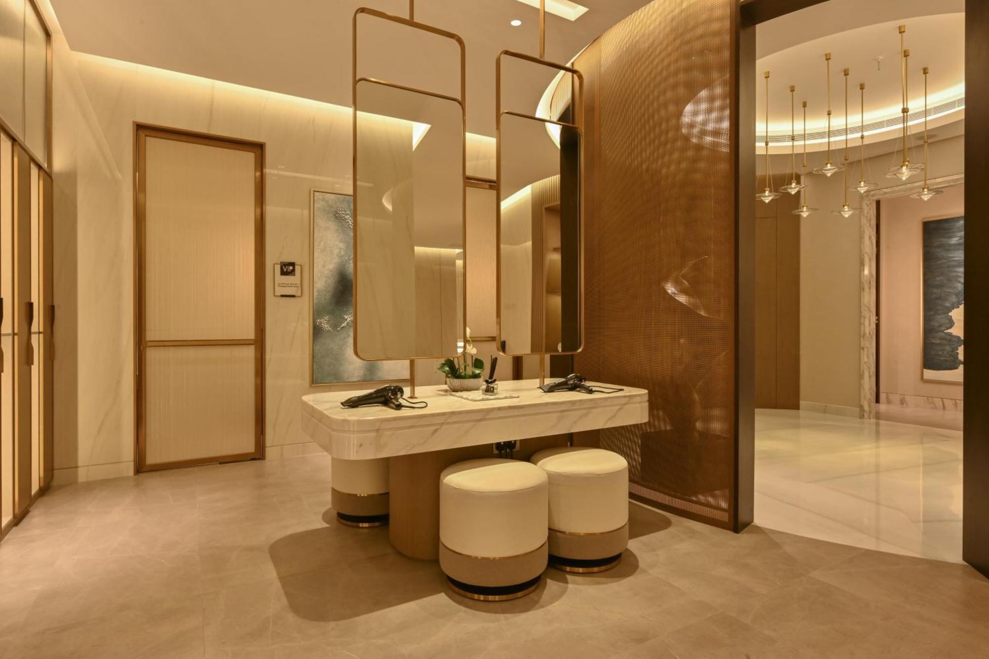 Onyx Rotana Hotel Манама Екстериор снимка The interior of the hotel